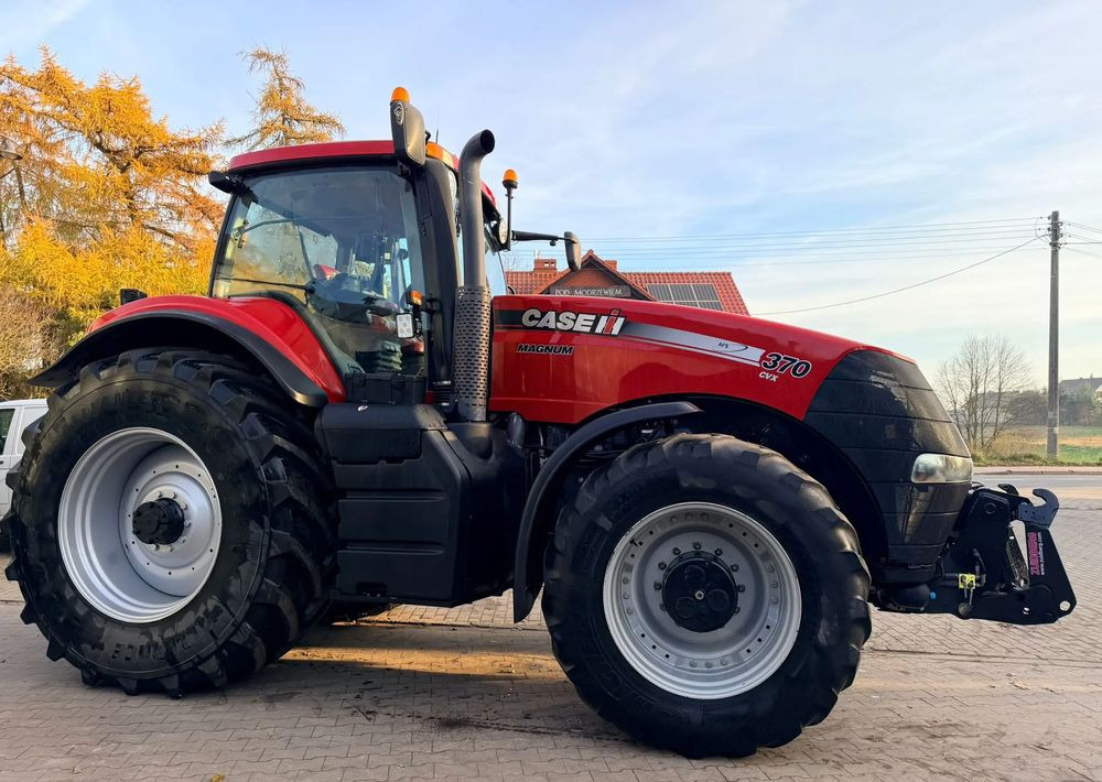 Case IH Magnum 370 CVX - Traktor: bilde 2 Case IH Magnum 370 CVX - Traktor: bilde 2