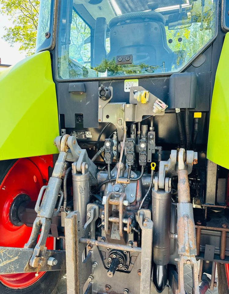 Claas Arion 410 - Traktor: bilde 4 Claas Arion 410 - Traktor: bilde 4