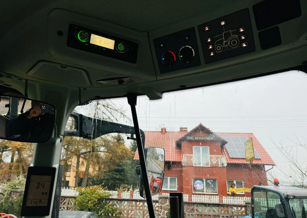 Claas Arion 620 - Traktor: bilde 4 Claas Arion 620 - Traktor: bilde 4