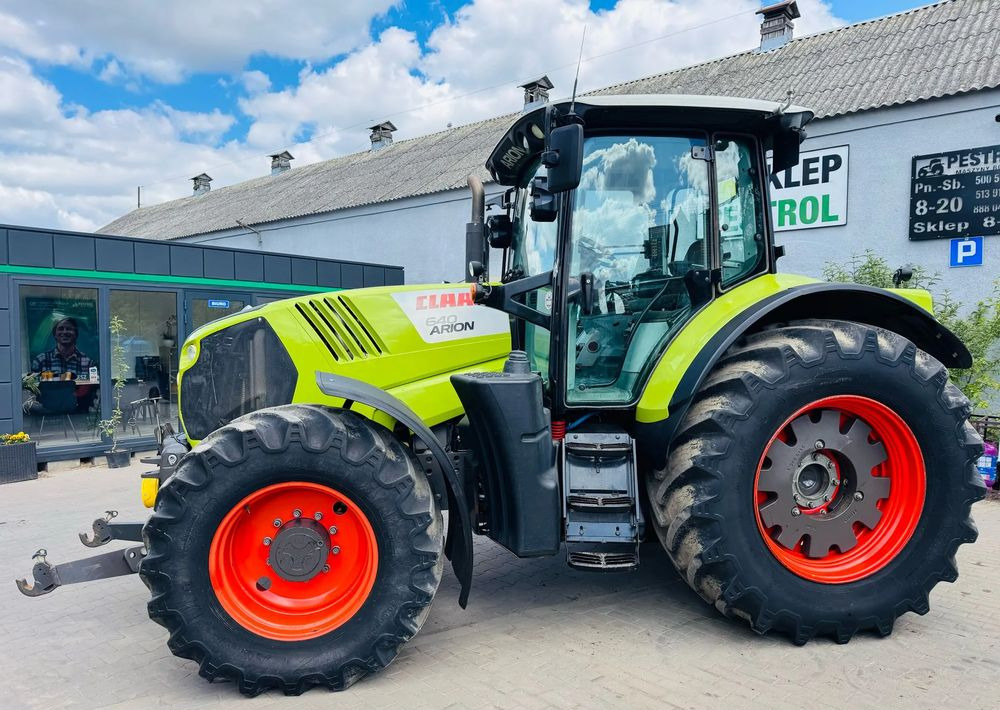 Claas Arion 640 - Traktor: bilde 2 Claas Arion 640 - Traktor: bilde 2