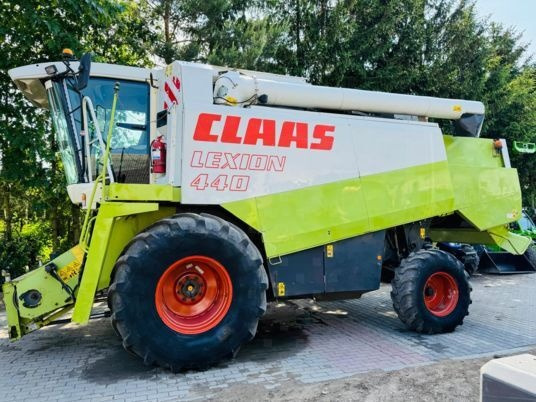 Claas LEXION 440 - Skurtresker: bilde 2 Claas LEXION 440 - Skurtresker: bilde 2