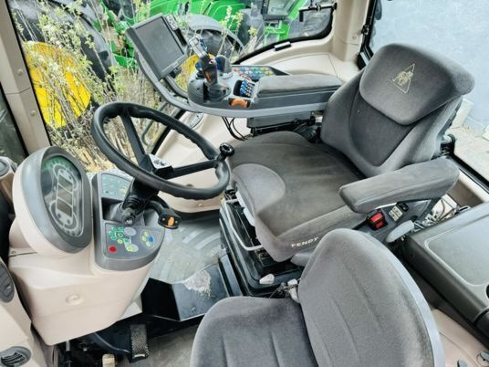 Fendt 828 VARIO PROFI PLUS - Traktor: bilde 3 Fendt 828 VARIO PROFI PLUS - Traktor: bilde 3