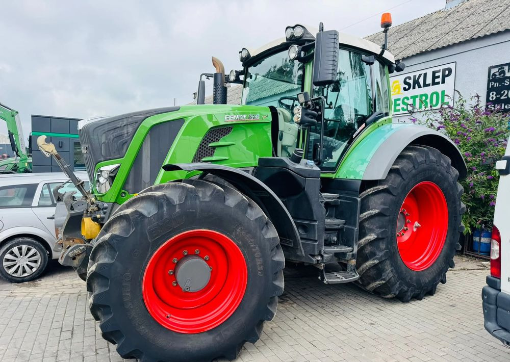 Fendt 828 Vario Profi Plus - Traktor: bilde 2 Fendt 828 Vario Profi Plus - Traktor: bilde 2