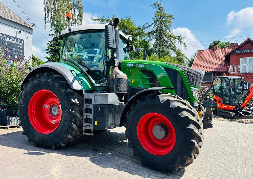 Fendt 828 Vario Profi Plus - Traktor: bilde 5 Fendt 828 Vario Profi Plus - Traktor: bilde 5