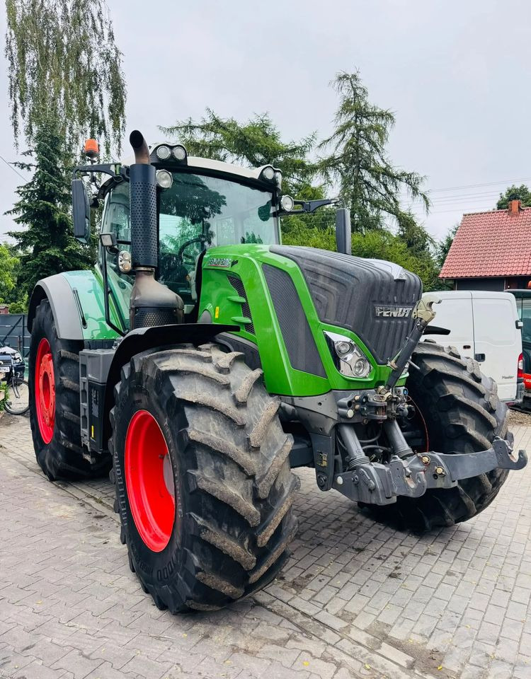 Fendt 828 Vario Profi Plus - Traktor: bilde 2 Fendt 828 Vario Profi Plus - Traktor: bilde 2