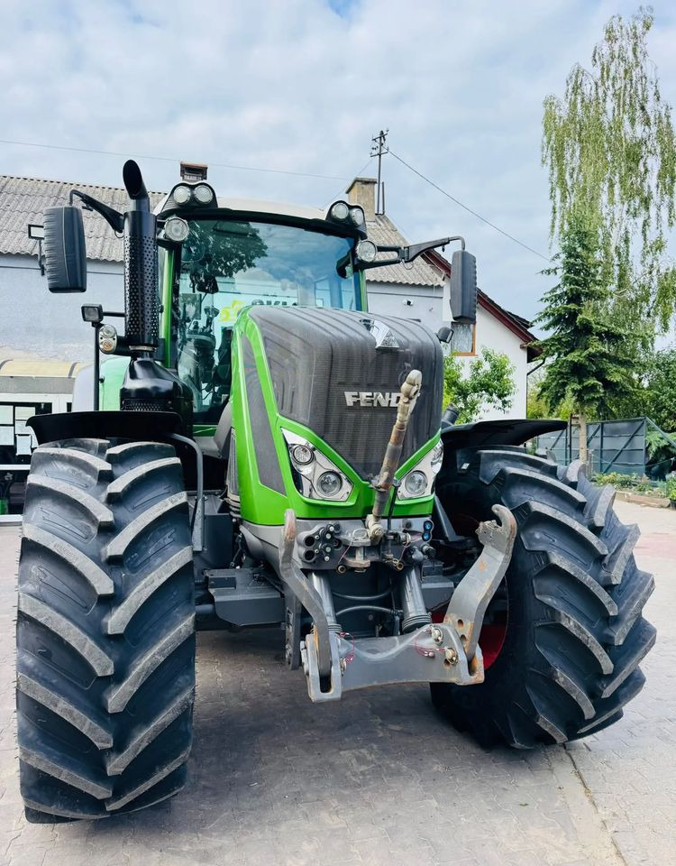 Fendt 828 Vario profi PLUS - Traktor: bilde 4 Fendt 828 Vario profi PLUS - Traktor: bilde 4
