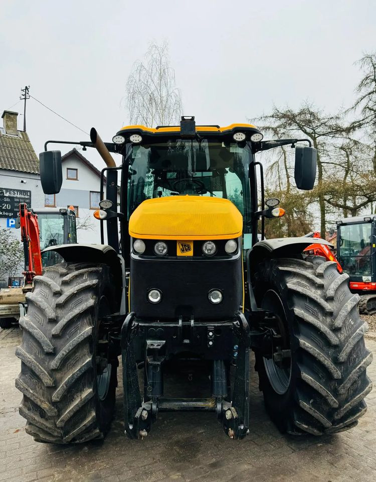JCB FASTRAC 4220 - Traktor: bilde 2 JCB FASTRAC 4220 - Traktor: bilde 2