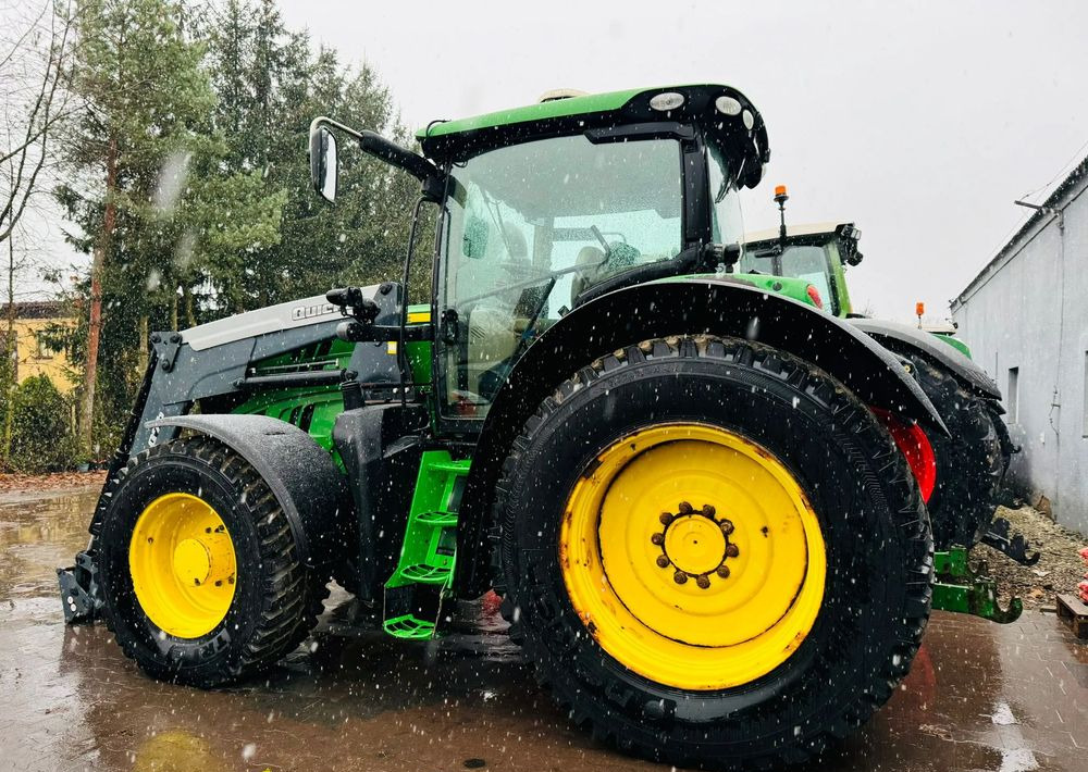 Traktor John Deere 6210R: bilde 13