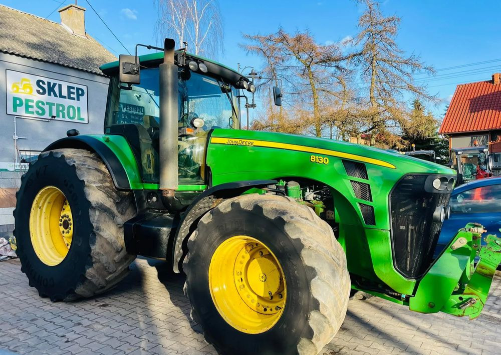 John Deere 8130 - Traktor: bilde 1 John Deere 8130 - Traktor: bilde 1