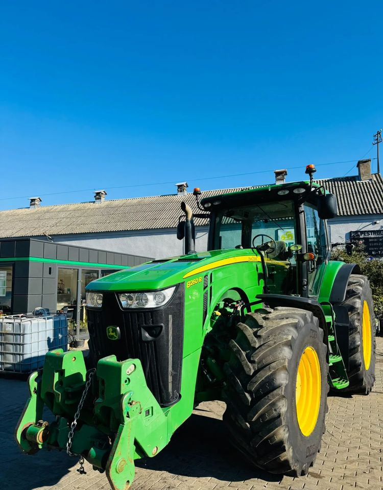 John Deere 8260R - Traktor: bilde 4 John Deere 8260R - Traktor: bilde 4