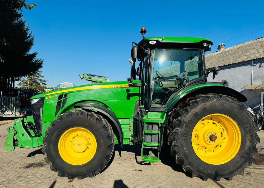 John Deere 8260R - Traktor: bilde 5 John Deere 8260R - Traktor: bilde 5