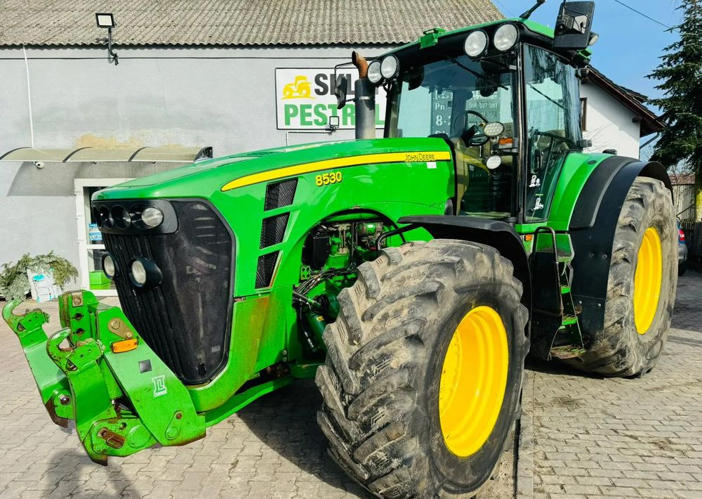 John Deere 8530 - Traktor: bilde 1 John Deere 8530 - Traktor: bilde 1