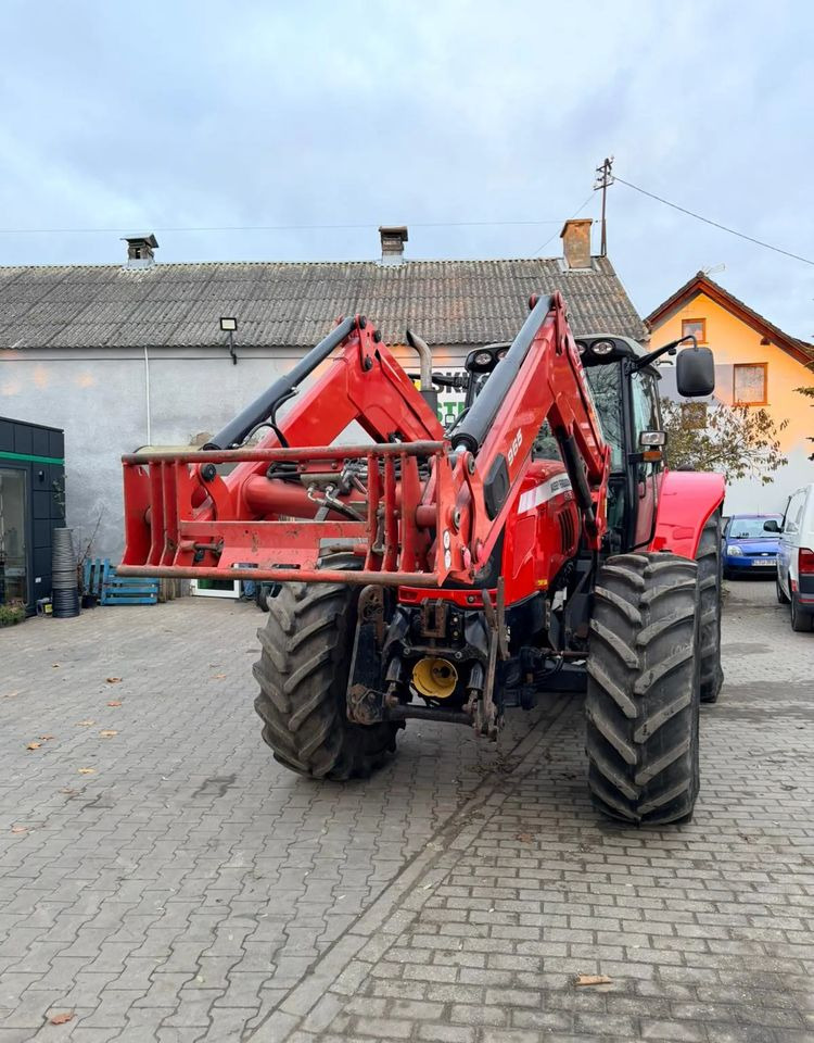 Massey Ferguson 6475 Dyna 6 - Traktor: bilde 4 Massey Ferguson 6475 Dyna 6 - Traktor: bilde 4