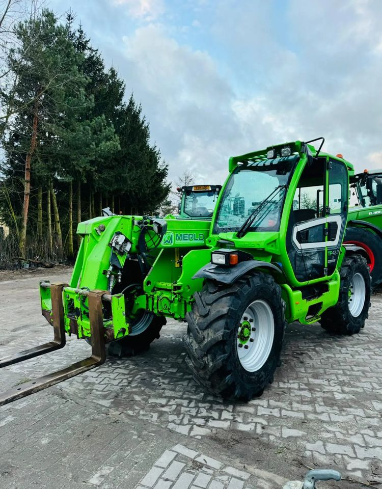 Merlo TF 42.7 CS - Teleskoplastere: bilde 1 Merlo TF 42.7 CS - Teleskoplastere: bilde 1