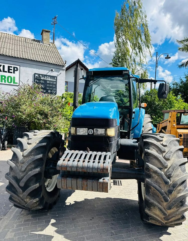 New Holland 8360 - Traktor: bilde 2 New Holland 8360 - Traktor: bilde 2