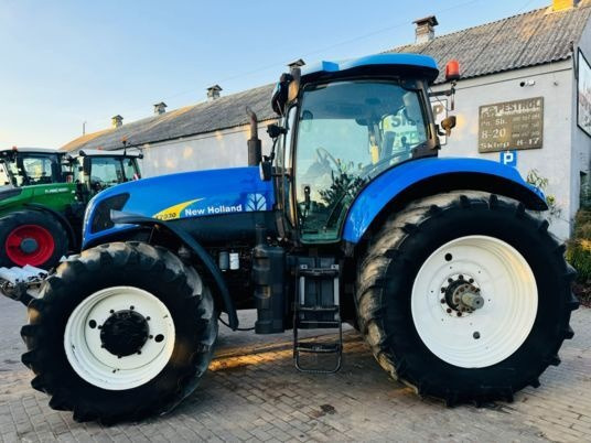 New Holland T7030 - Traktor: bilde 5 New Holland T7030 - Traktor: bilde 5
