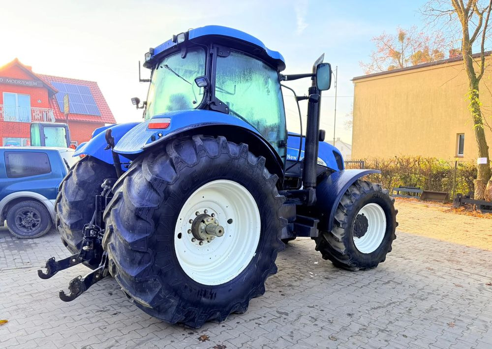 New Holland T7050 - Traktor: bilde 5 New Holland T7050 - Traktor: bilde 5