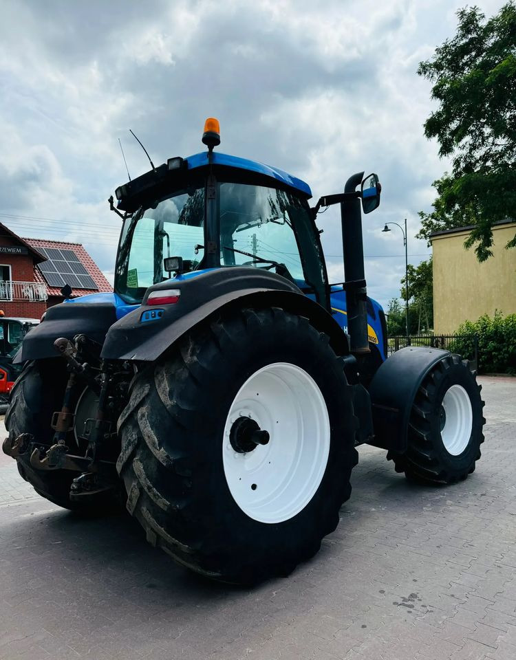 Leie  New Holland T8020 New Holland T8020: bilde 6 Leie  New Holland T8020 New Holland T8020: bilde 6
