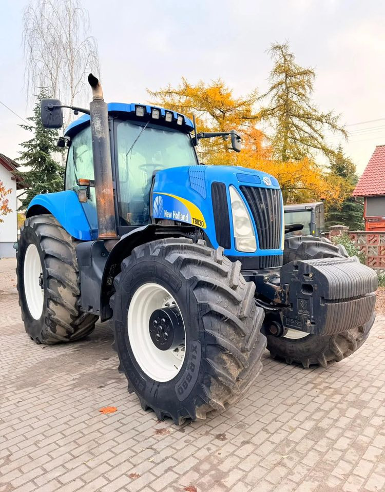 New Holland T8030 - Traktor: bilde 2 New Holland T8030 - Traktor: bilde 2