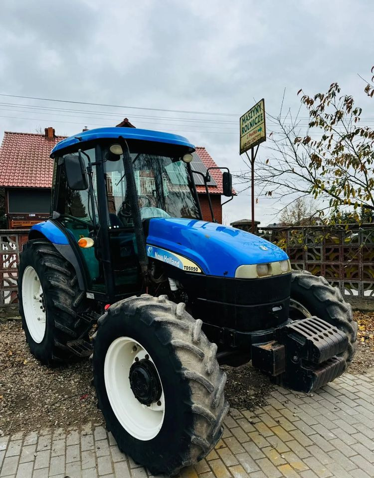 New Holland TD5050 - Traktor: bilde 1 New Holland TD5050 - Traktor: bilde 1