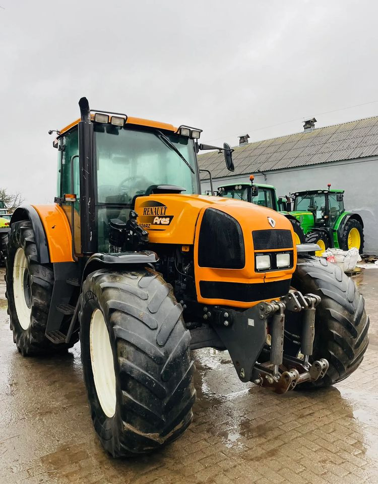 Renault Ares 826 RZ - Traktor: bilde 1 Renault Ares 826 RZ - Traktor: bilde 1