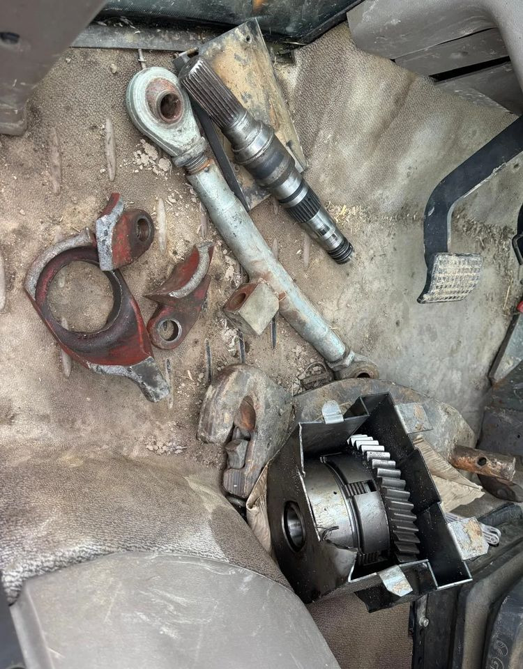 Leie  Renault Ares 826 RZ Renault Ares 826 RZ: bilde 12