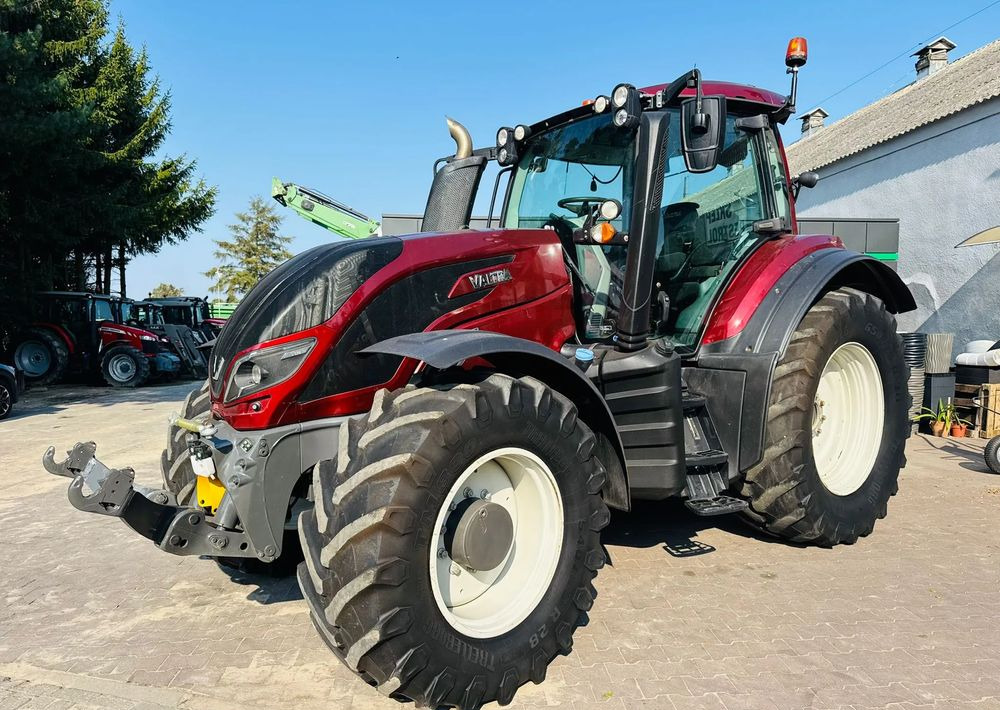Valtra S233 - Traktor: bilde 1 Valtra S233 - Traktor: bilde 1