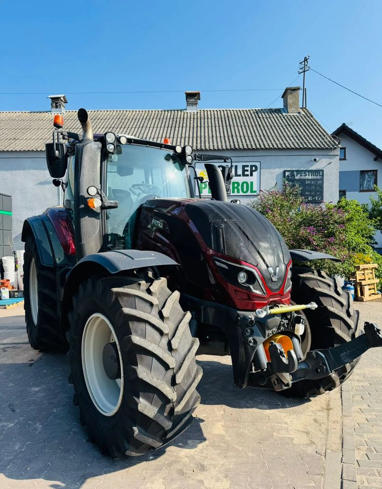 Valtra S233 - Traktor: bilde 4 Valtra S233 - Traktor: bilde 4