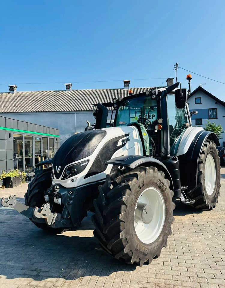 Valtra T174 UNLIMITED Versu - Traktor: bilde 3 Valtra T174 UNLIMITED Versu - Traktor: bilde 3