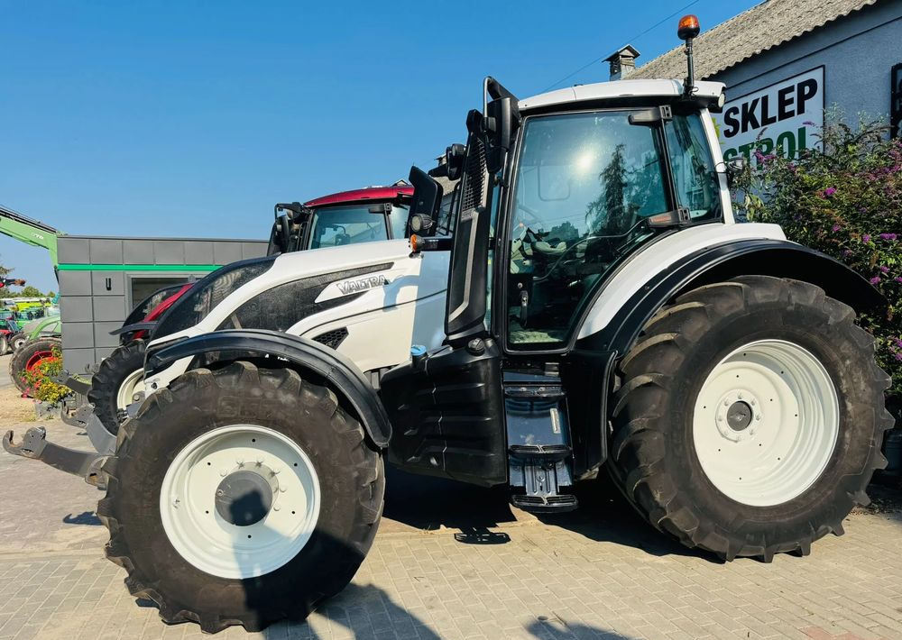 Valtra T174 UNLIMITED Versu - Traktor: bilde 2 Valtra T174 UNLIMITED Versu - Traktor: bilde 2