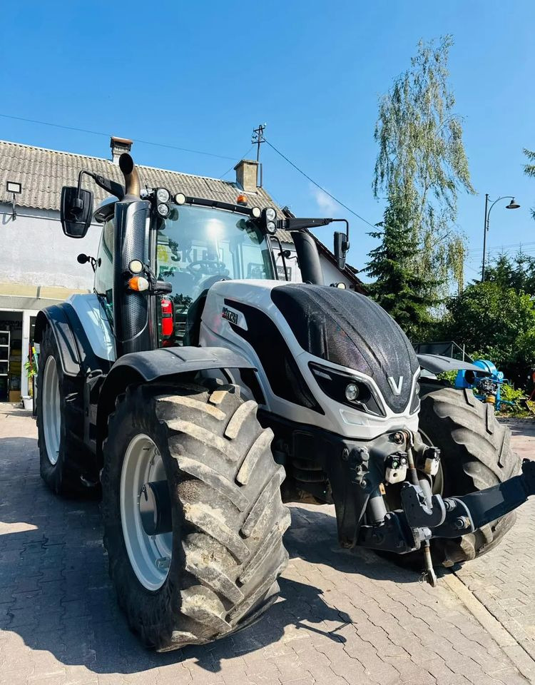 Valtra T254 Versu - Traktor: bilde 3 Valtra T254 Versu - Traktor: bilde 3