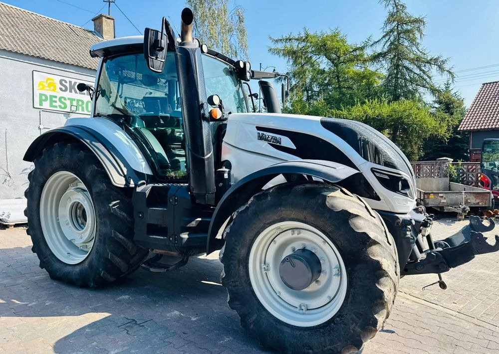 Valtra T254 Versu - Traktor: bilde 2 Valtra T254 Versu - Traktor: bilde 2