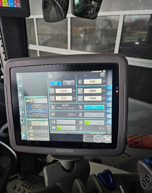 Deutz-Fahr Agrotron Warrior 7250TTV - Traktor: bilde 5 Deutz-Fahr Agrotron Warrior 7250TTV - Traktor: bilde 5