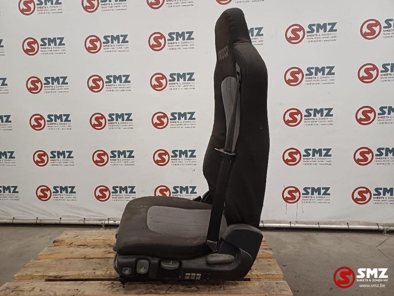 Iveco Occ bestuurdersstoel Iveco - Førerhus og interiør for Lastebil: bilde 4 Iveco Occ bestuurdersstoel Iveco - Førerhus og interiør for Lastebil: bilde 4