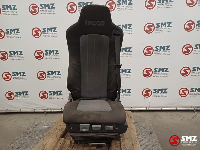 Iveco Occ bestuurdersstoel Iveco - Førerhus og interiør for Lastebil: bilde 1 Iveco Occ bestuurdersstoel Iveco - Førerhus og interiør for Lastebil: bilde 1