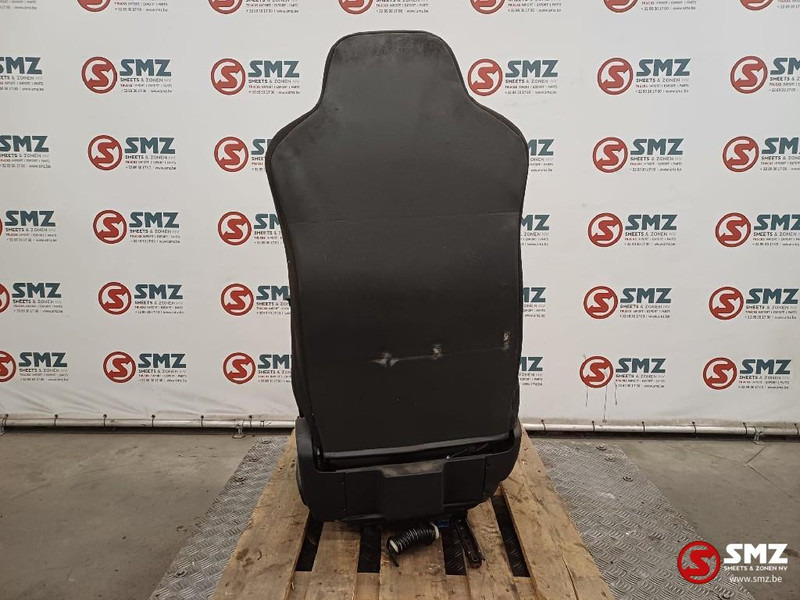 Iveco Occ bestuurdersstoel Iveco - Førerhus og interiør for Lastebil: bilde 2 Iveco Occ bestuurdersstoel Iveco - Førerhus og interiør for Lastebil: bilde 2