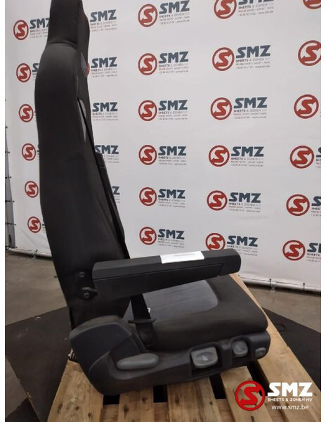 Iveco Occ bijrijdersstoel Iveco - Førerhus og interiør for Lastebil: bilde 2 Iveco Occ bijrijdersstoel Iveco - Førerhus og interiør for Lastebil: bilde 2