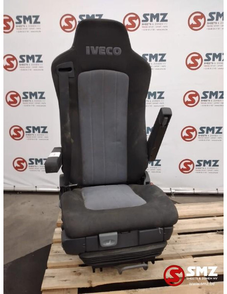 Iveco Occ bijrijdersstoel Iveco - Førerhus og interiør for Lastebil: bilde 1 Iveco Occ bijrijdersstoel Iveco - Førerhus og interiør for Lastebil: bilde 1