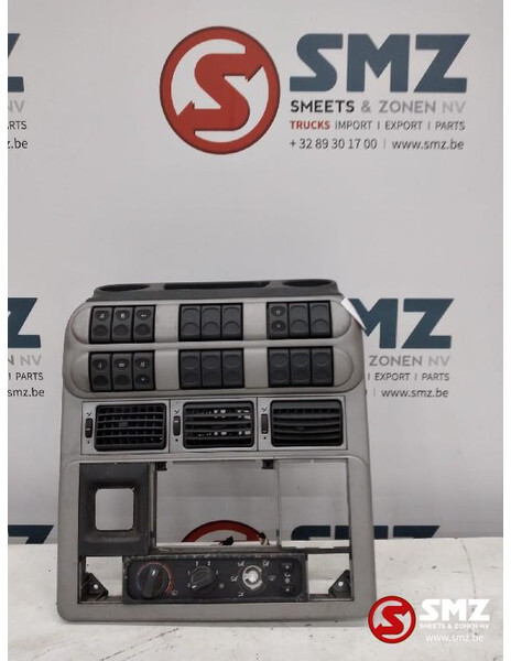 Iveco Occ interieurpaneel Iveco - Førerhus og interiør for Lastebil: bilde 1 Iveco Occ interieurpaneel Iveco - Førerhus og interiør for Lastebil: bilde 1