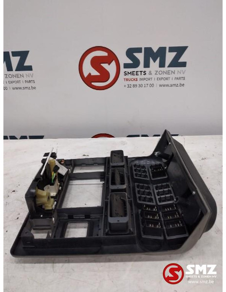 Iveco Occ interieurpaneel Iveco - Førerhus og interiør for Lastebil: bilde 2 Iveco Occ interieurpaneel Iveco - Førerhus og interiør for Lastebil: bilde 2