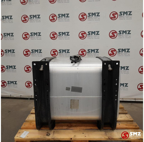 MAN Occ brandstoftank 330L + brandstofniveausensor + s - Drivstofftank for Lastebil: bilde 2 MAN Occ brandstoftank 330L + brandstofniveausensor + s - Drivstofftank for Lastebil: bilde 2
