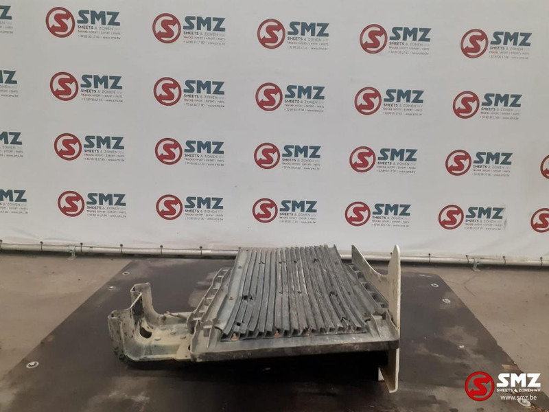 MAN Occ spatbord vooraan rechts + spatbordhouder MAN - Karosseri og eksteriør for Lastebil: bilde 4 MAN Occ spatbord vooraan rechts + spatbordhouder MAN - Karosseri og eksteriør for Lastebil: bilde 4