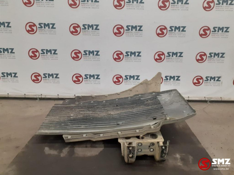 MAN Occ spatbord vooraan rechts + spatbordhouder MAN - Karosseri og eksteriør for Lastebil: bilde 3 MAN Occ spatbord vooraan rechts + spatbordhouder MAN - Karosseri og eksteriør for Lastebil: bilde 3