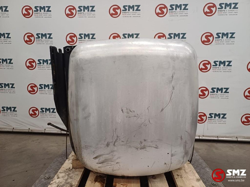 Mercedes-Benz Occ brandstoftank 300L + AdBluetank 25L Mercedes - Drivstofftank for Lastebil: bilde 4 Mercedes-Benz Occ brandstoftank 300L + AdBluetank 25L Mercedes - Drivstofftank for Lastebil: bilde 4