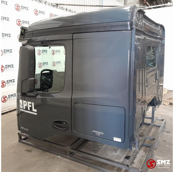 Mercedes-Benz Occ cabine Mercedes Actros MP4 low - Førerhus og interiør for Lastebil: bilde 2 Mercedes-Benz Occ cabine Mercedes Actros MP4 low - Førerhus og interiør for Lastebil: bilde 2