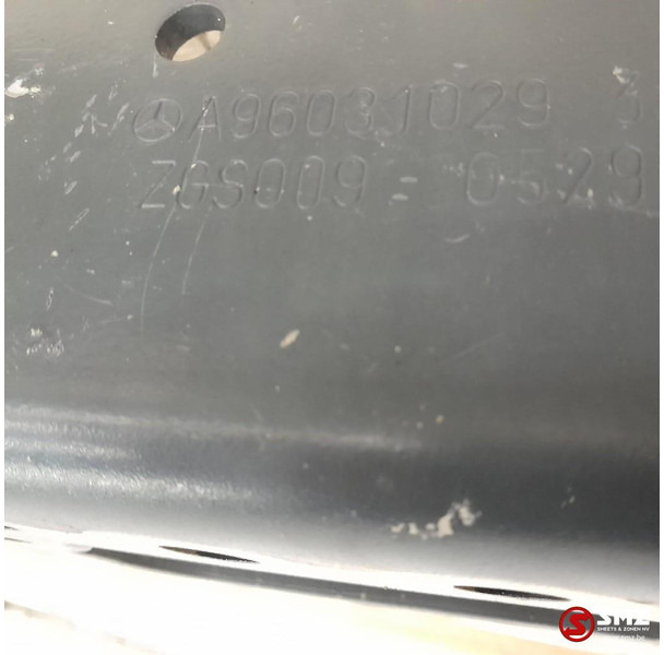 Mercedes-Benz Occ montagebeugels rechts Mercedes - Ramme/ Chassis for Lastebil: bilde 3 Mercedes-Benz Occ montagebeugels rechts Mercedes - Ramme/ Chassis for Lastebil: bilde 3