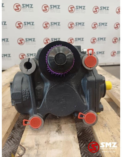 Mercedes-Benz Stuurhuis Mercedes - Styresnekke for Lastebil: bilde 2 Mercedes-Benz Stuurhuis Mercedes - Styresnekke for Lastebil: bilde 2