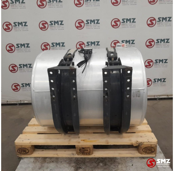 Renault Occ brandstoftank 360L + brandstofniveausensor Ren - Drivstofftank for Lastebil: bilde 2 Renault Occ brandstoftank 360L + brandstofniveausensor Ren - Drivstofftank for Lastebil: bilde 2