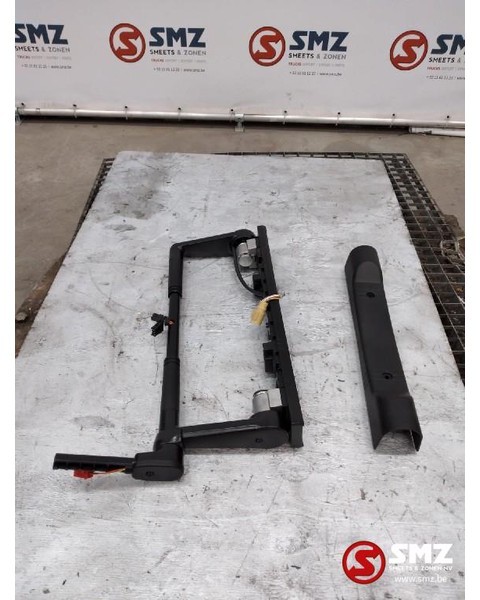 Renault Spiegelarm kit rechts Renault Magnum - Bakspeil for Lastebil: bilde 1 Renault Spiegelarm kit rechts Renault Magnum - Bakspeil for Lastebil: bilde 1