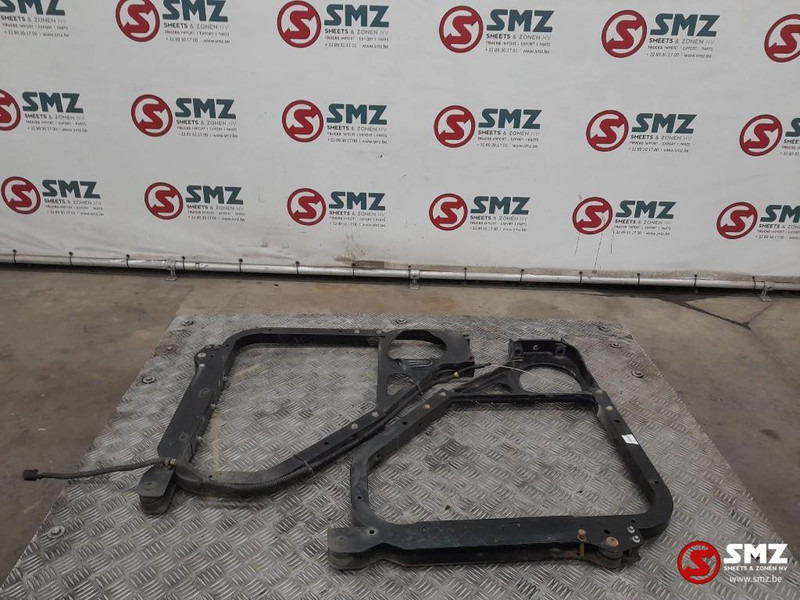 Volvo Occ 2 sideskirtbeugels Volvo - Reservedeler for Lastebil: bilde 1 Volvo Occ 2 sideskirtbeugels Volvo - Reservedeler for Lastebil: bilde 1